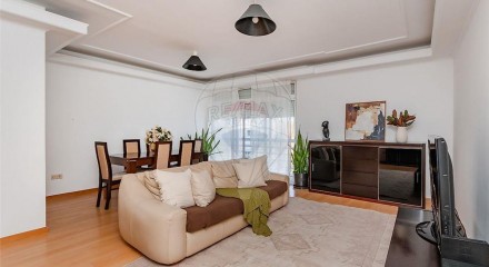 Residential - Condo/Apartment - T3 - Vialonga, Vila Franca de Xira - PT