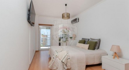 Residential - Condo/Apartment - T3 - Vialonga, Vila Franca de Xira - PT