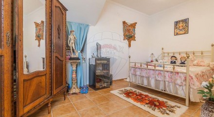 Residential - Single Family Home - T4 - São Bartolomeu dos Galegos e Moledo, Lourinha - PT