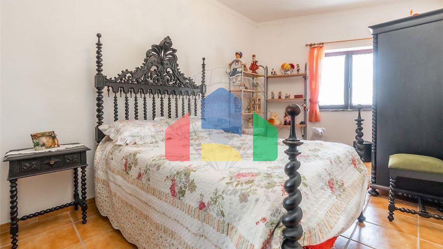 Residential - Single Family Home - T4 - São Bartolomeu dos Galegos e Moledo, Lourinha - PT