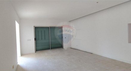 Residential - Single Family Home - T3 - Moncarapacho e Fuseta, Olhão - PT