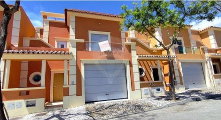 Residential - Single Family Home - T3 - Moncarapacho e Fuseta, Olhão - PT