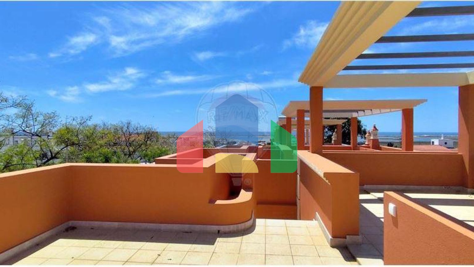 Residential - Single Family Home - T3 - Moncarapacho e Fuseta, Olhão - PT