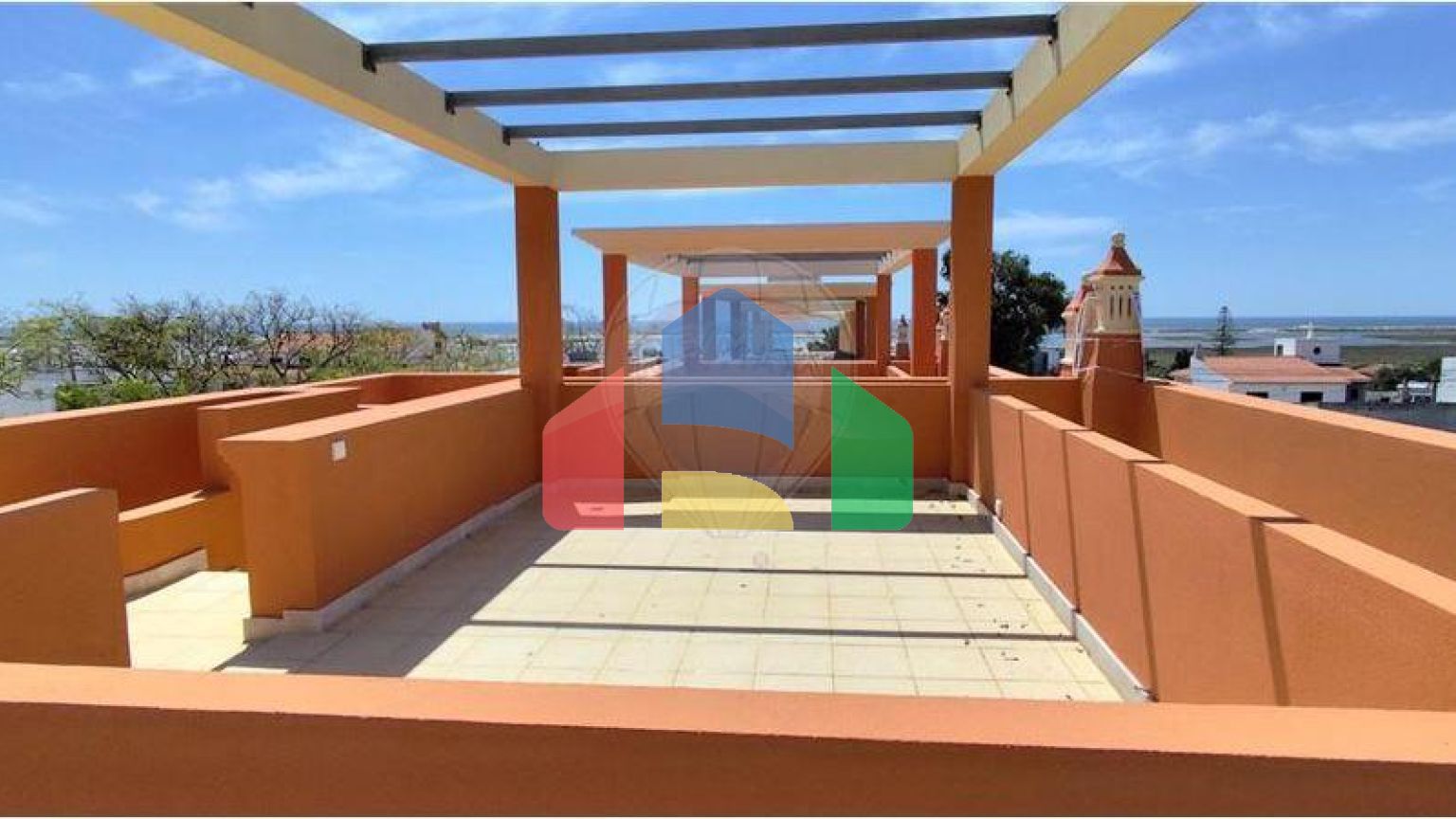 Residential - Single Family Home - T3 - Moncarapacho e Fuseta, Olhão - PT