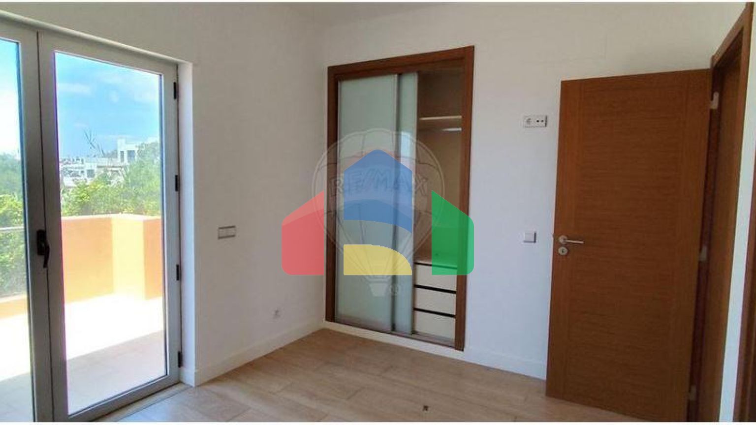 Residential - Single Family Home - T3 - Moncarapacho e Fuseta, Olhão - PT