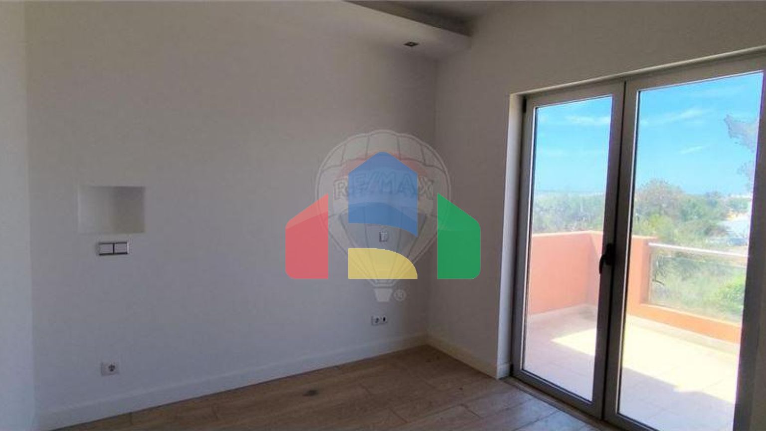 Residential - Single Family Home - T3 - Moncarapacho e Fuseta, Olhão - PT