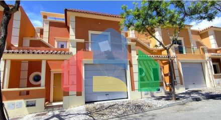 Residential - Single Family Home - T3 - Moncarapacho e Fuseta, Olhão - PT