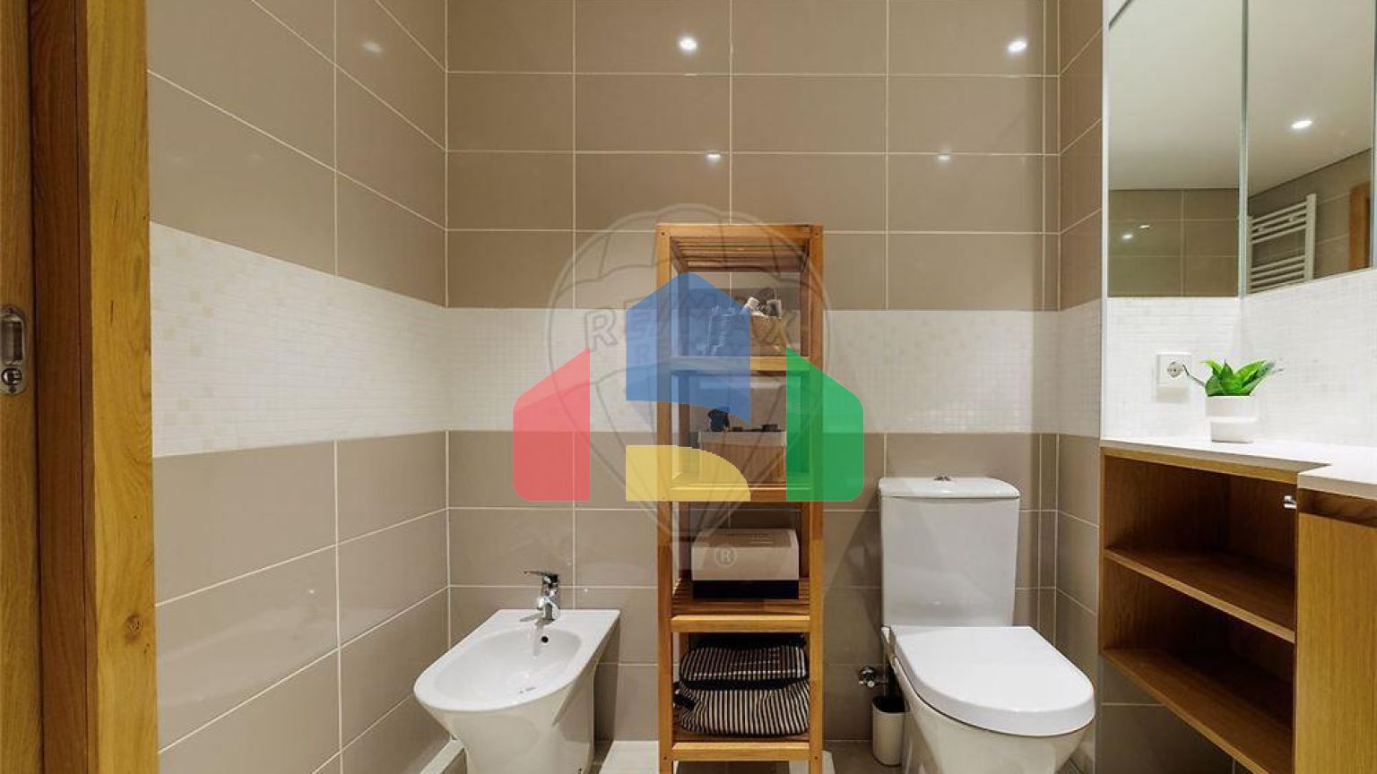 Residential - Condo/Apartment - T2 - Ramalde, Oporto - PT