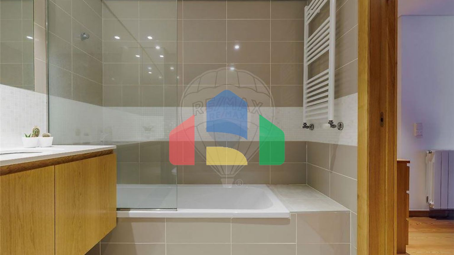 Residential - Condo/Apartment - T2 - Ramalde, Oporto - PT