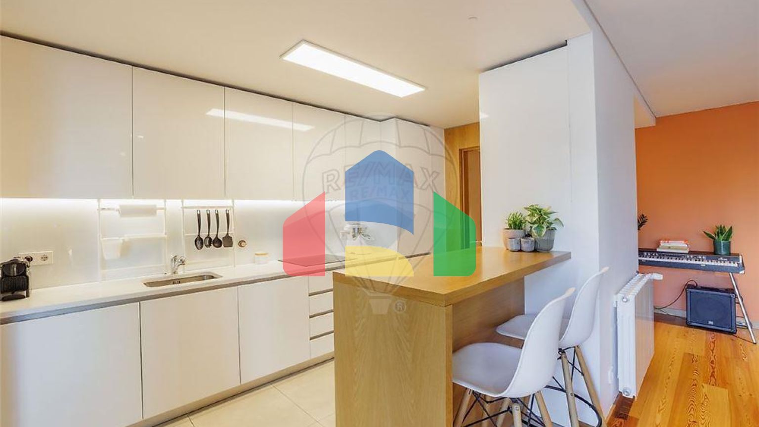 Residential - Condo/Apartment - T2 - Ramalde, Oporto - PT