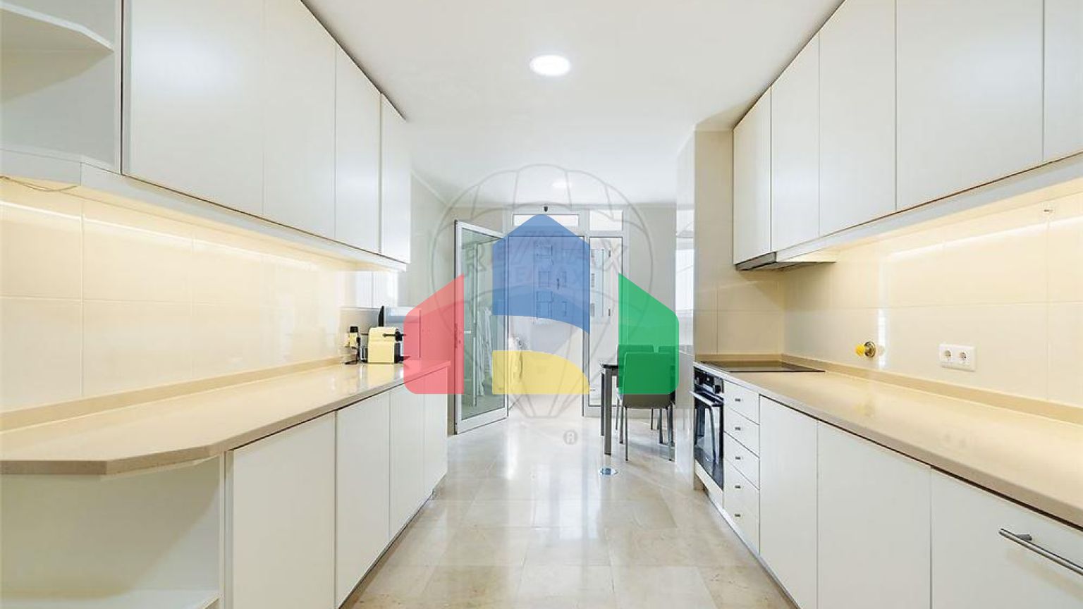 Residential - Condo/Apartment - T3 - Ramalde, Oporto - PT