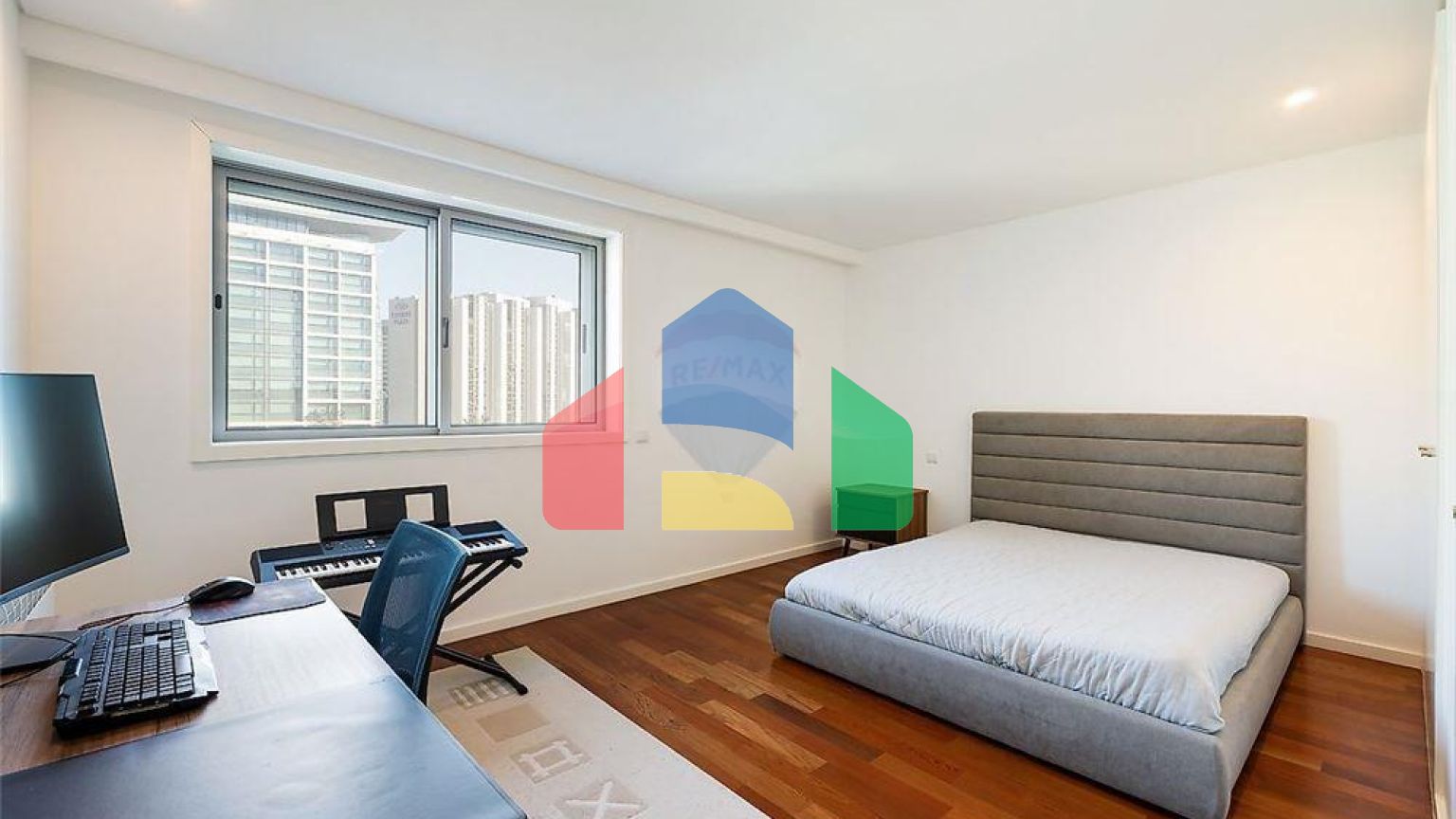 Residential - Condo/Apartment - T3 - Ramalde, Oporto - PT