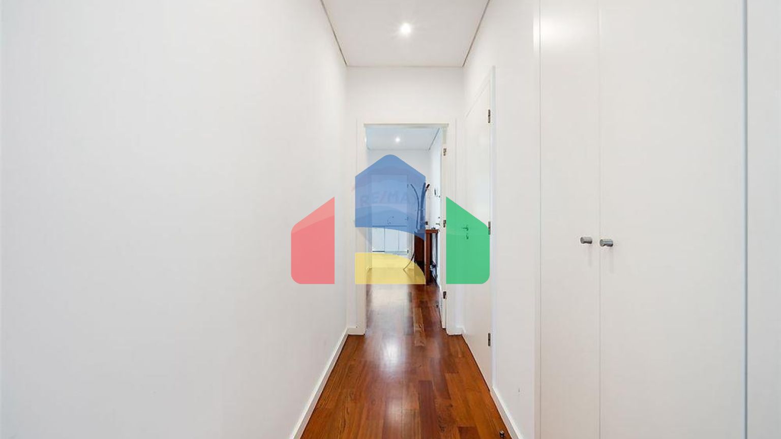 Residential - Condo/Apartment - T3 - Ramalde, Oporto - PT