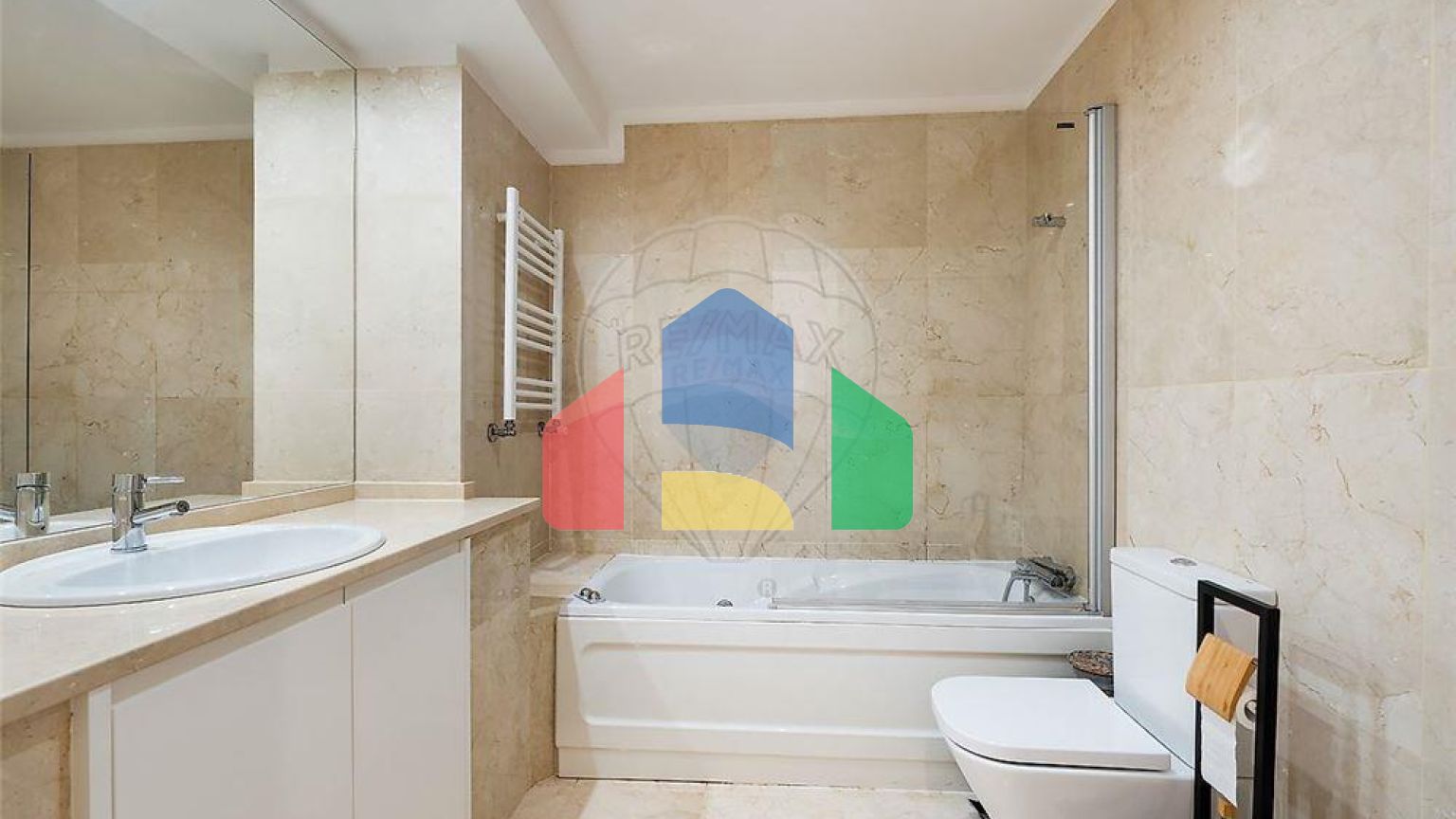 Residential - Condo/Apartment - T3 - Ramalde, Oporto - PT