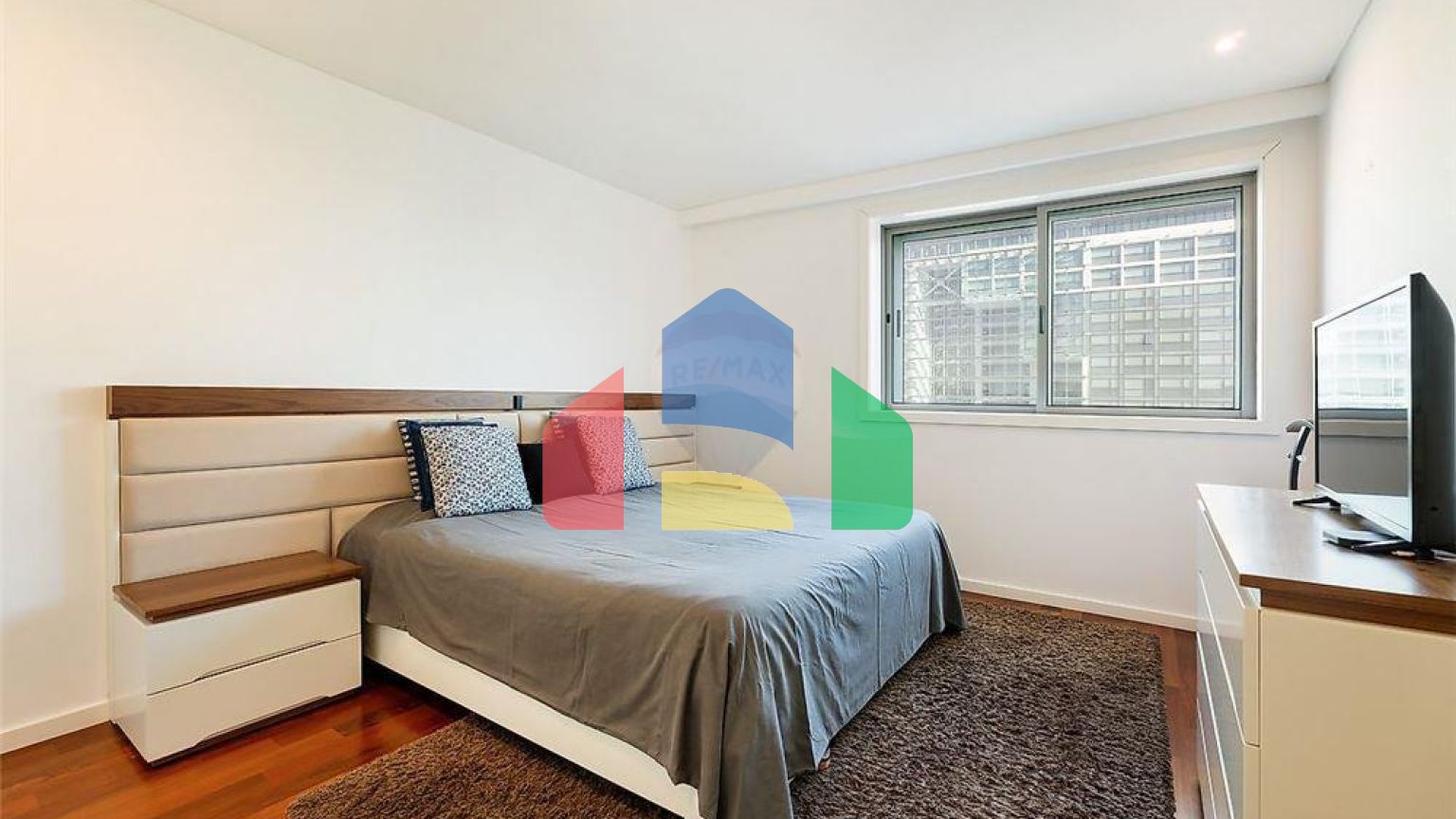 Residential - Condo/Apartment - T3 - Ramalde, Oporto - PT