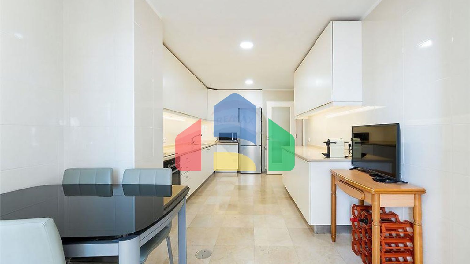 Residential - Condo/Apartment - T3 - Ramalde, Oporto - PT