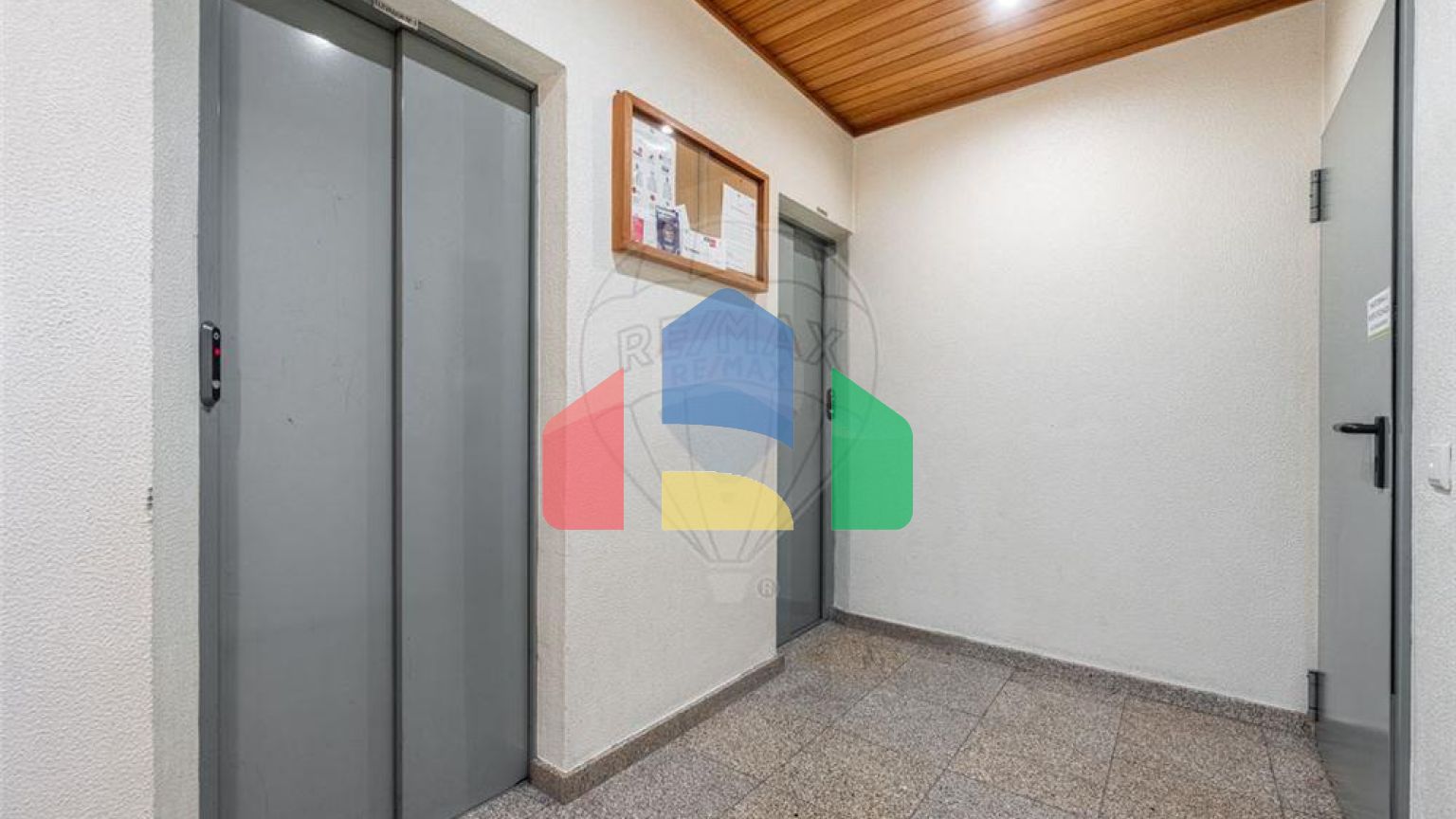 Residential - Condo/Apartment - T3 - Coronado (São Romão e São Mamede), Trofa - PT