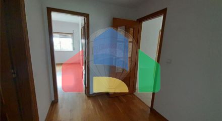 Residential - Condo/Apartment - T2 - Amora, Seixal - PT