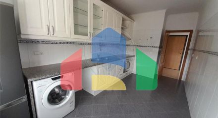 Residential - Condo/Apartment - T2 - Amora, Seixal - PT