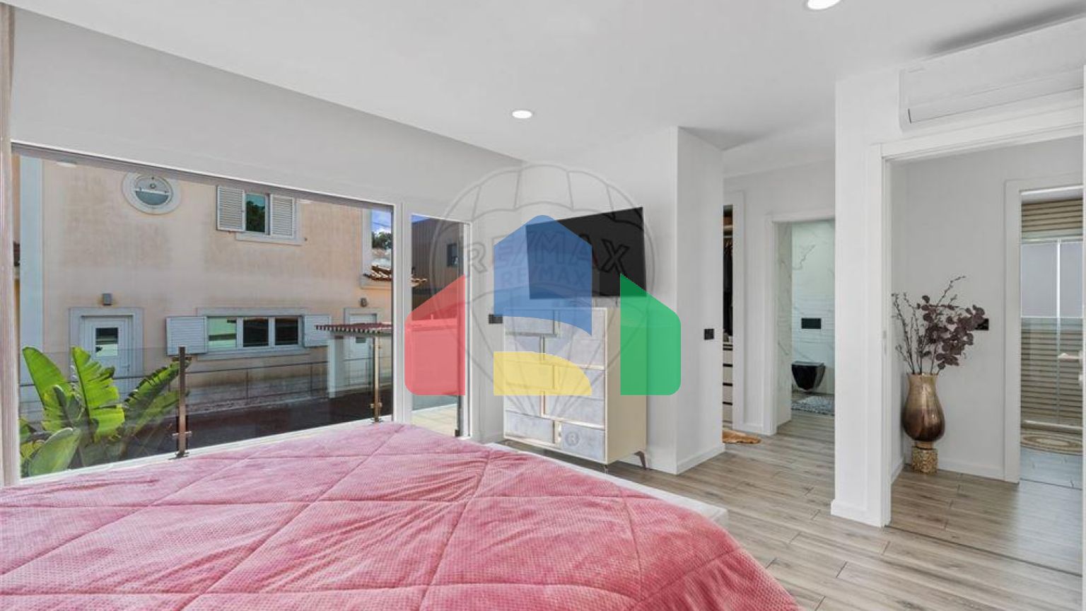 Residential - Single Family Home - T4 - Amora, Seixal - PT