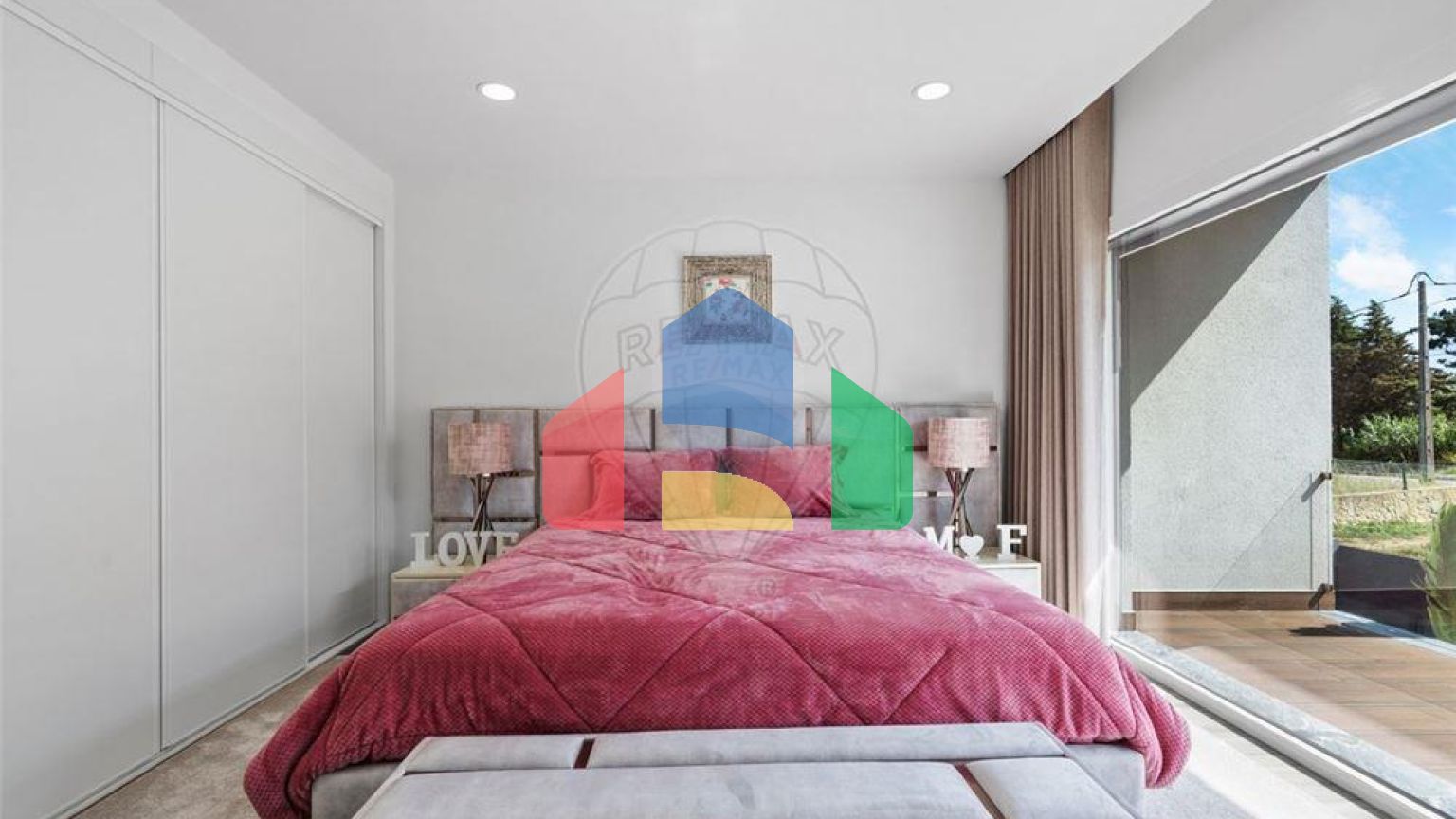 Residential - Single Family Home - T4 - Amora, Seixal - PT