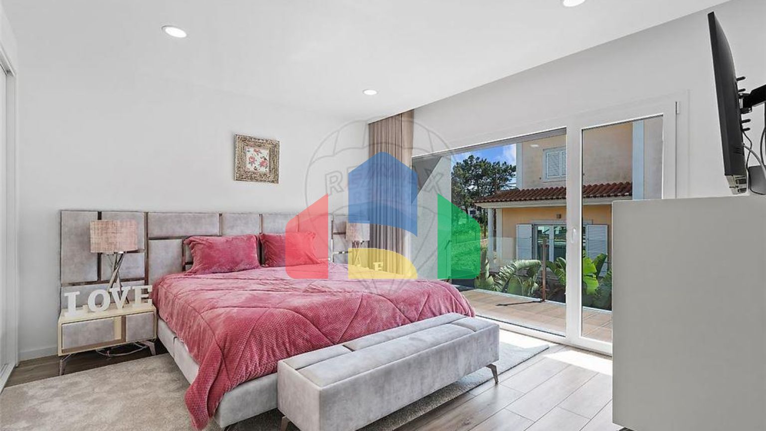 Residential - Single Family Home - T4 - Amora, Seixal - PT