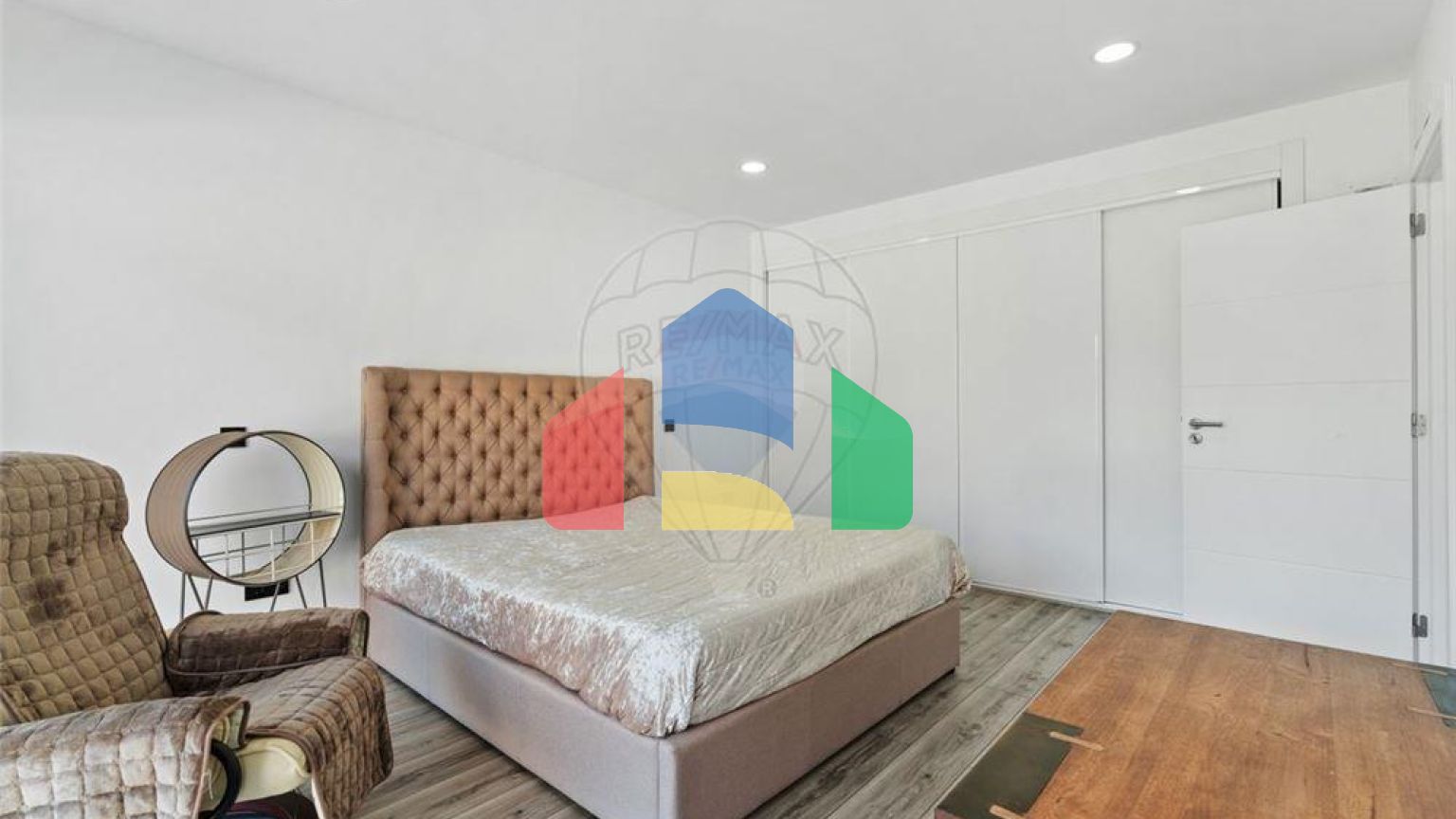 Residential - Single Family Home - T4 - Amora, Seixal - PT