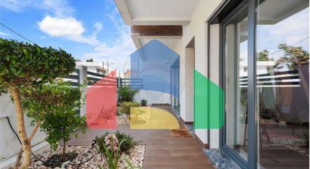 Residential - Single Family Home - T4 - Amora, Seixal - PT