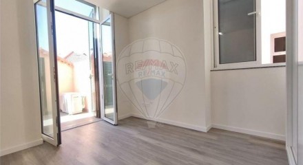Residential - Condo/Apartment - T2 - Funchal (Se), Funchal - PT