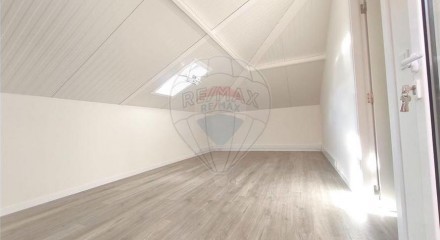 Residential - Condo/Apartment - T2 - Funchal (Se), Funchal - PT