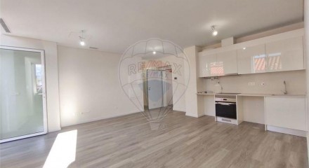 Residential - Condo/Apartment - T2 - Funchal (Se), Funchal - PT