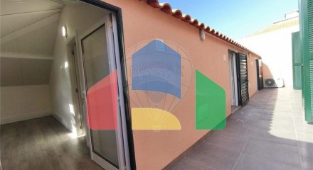 Residential - Condo/Apartment - T2 - Funchal (Se), Funchal - PT