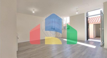Residential - Condo/Apartment - T2 - Funchal (Se), Funchal - PT