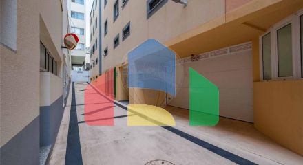 Residential - Condo/Apartment - T3 - Funchal (Se), Funchal - PT