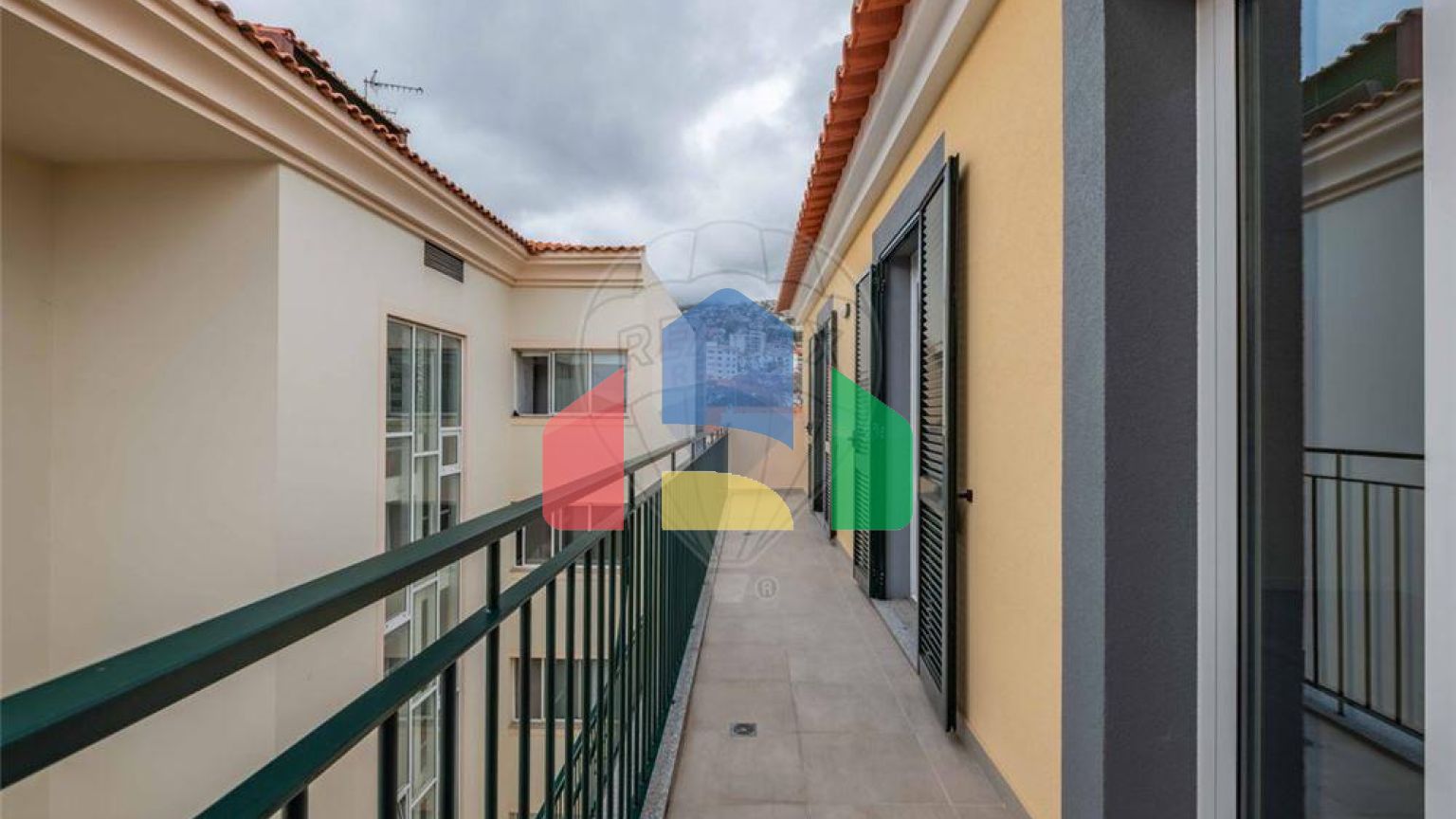 Residential - Condo/Apartment - T3 - Funchal (Se), Funchal - PT