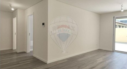 Residential - Condo/Apartment - T2 - Funchal (Se), Funchal - PT