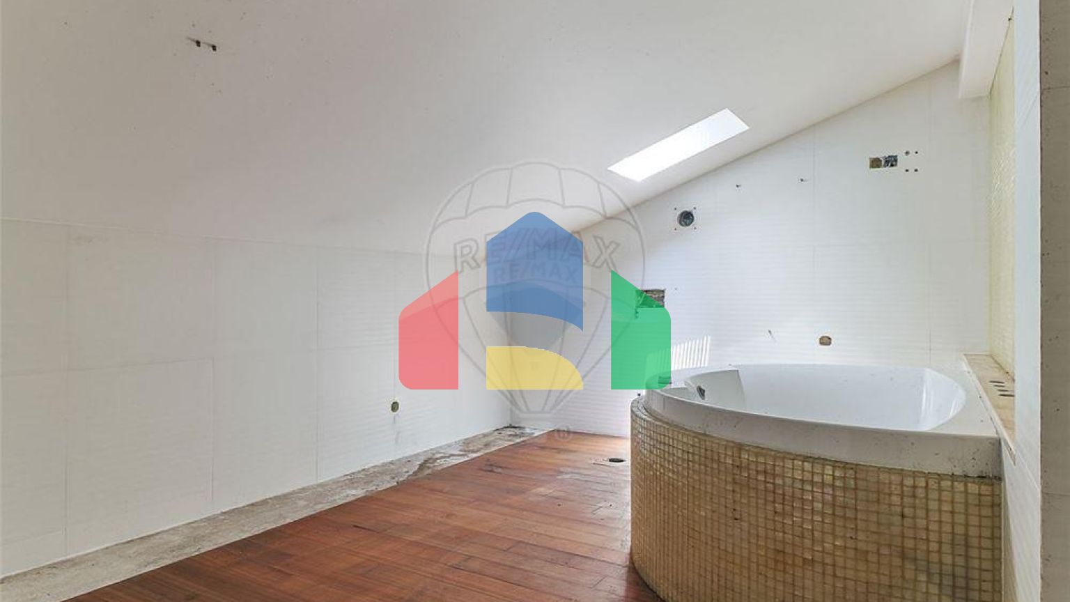 Residential - Single Family Home - T4 - Buarcos e São Julião, Figueira da Foz - PT