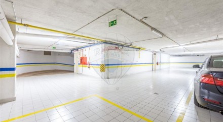 Residential - Condo/Apartment - T3 - Benfica, Lisbon - PT