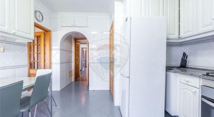 Residential - Condo/Apartment - T3 - Benfica, Lisbon - PT