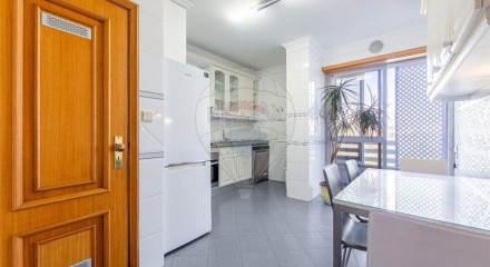 Residential - Condo/Apartment - T3 - Benfica, Lisbon - PT