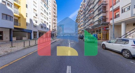 Residential - Condo/Apartment - T3 - Benfica, Lisbon - PT