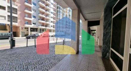 Residential - Condo/Apartment - T3 - Benfica, Lisbon - PT