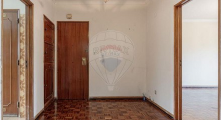 Residential - Condo/Apartment - T2 - Benfica, Lisbon - PT