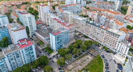 Residential - Condo/Apartment - T2 - Benfica, Lisbon - PT