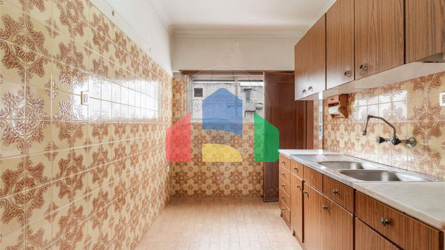 Residential - Condo/Apartment - T2 - Benfica, Lisbon - PT