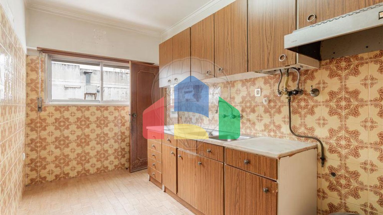 Residential - Condo/Apartment - T2 - Benfica, Lisbon - PT