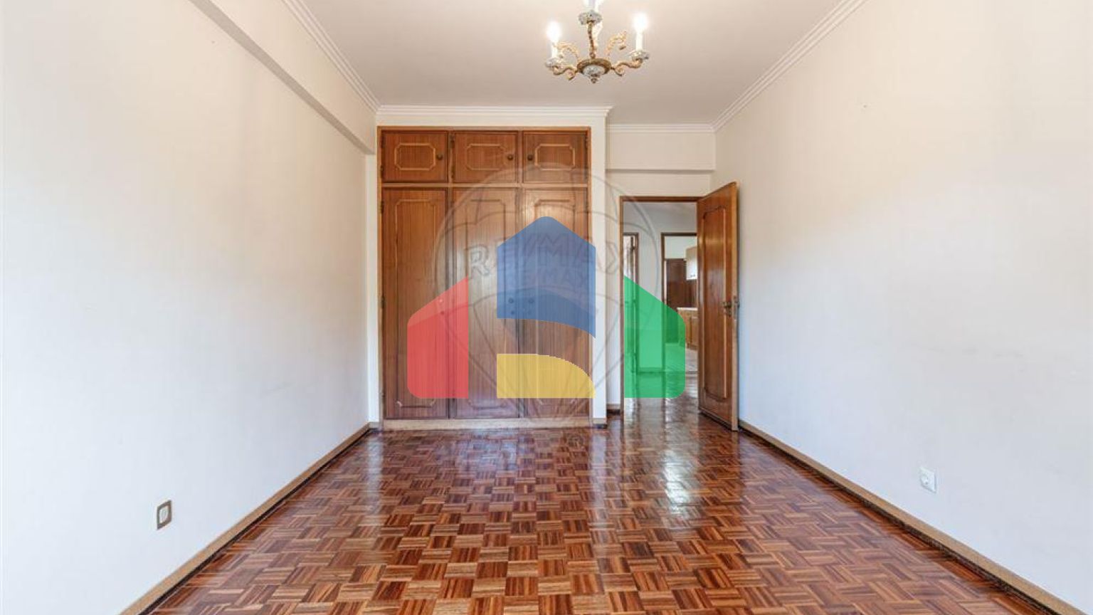 Residential - Condo/Apartment - T2 - Benfica, Lisbon - PT