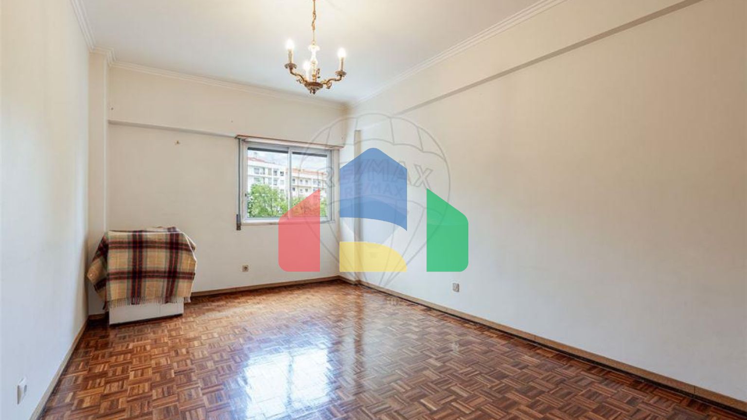 Residential - Condo/Apartment - T2 - Benfica, Lisbon - PT