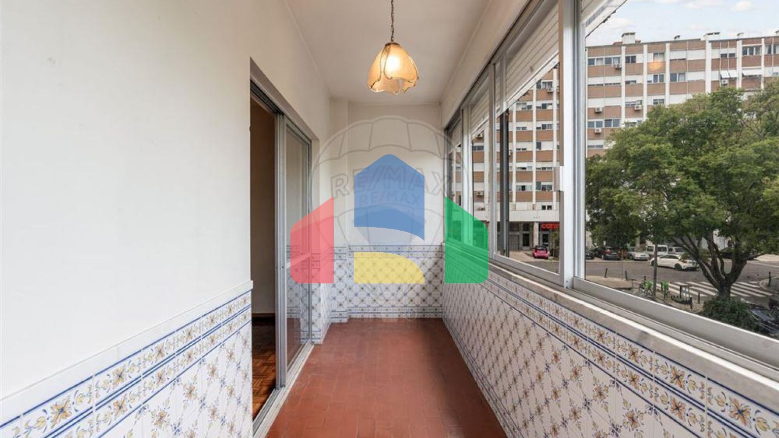 Residential - Condo/Apartment - T2 - Benfica, Lisbon - PT