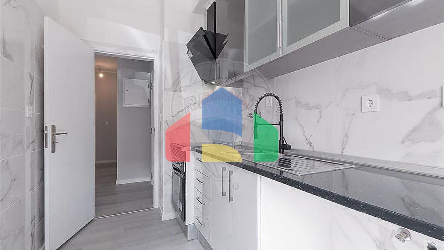 Residential - Condo/Apartment - T2 - Benfica, Lisbon - PT